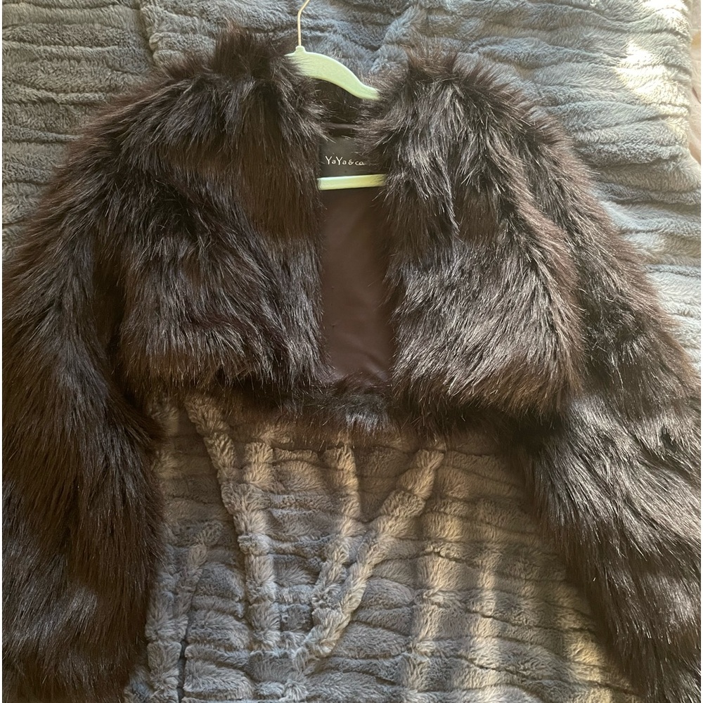 YaYa&Co black fur cropped jacket coat.